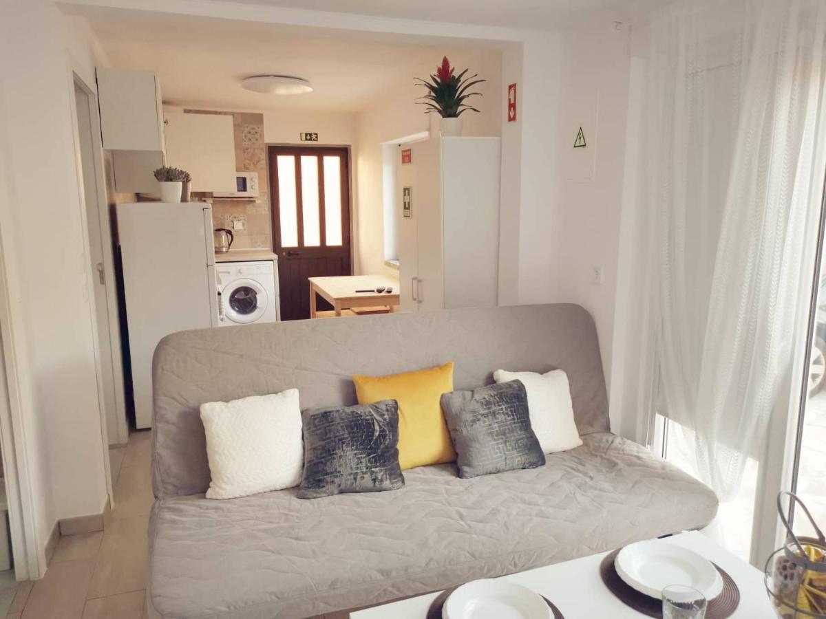 Small House With Private Park And Yard Terrugem Extérieur photo