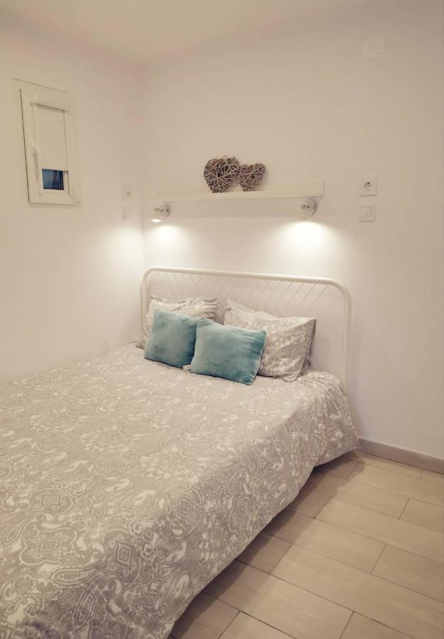Small House With Private Park And Yard Terrugem Extérieur photo
